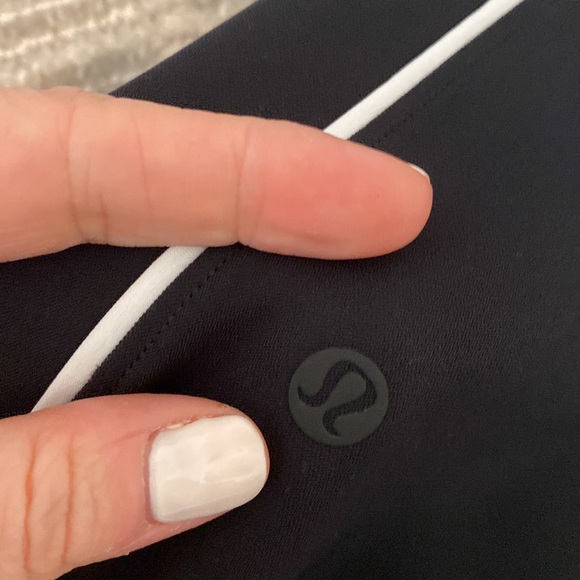 Lululemon track pant - Picture 3 of 6